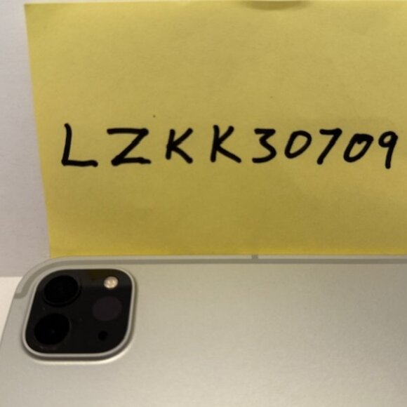 Apple iPad Pro Silver 128GB - Picture 10 of 12